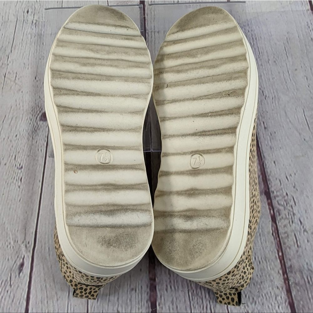 Universal Thread Lilian Microsuede Leopard Print Slip On - Picture 6 of 8